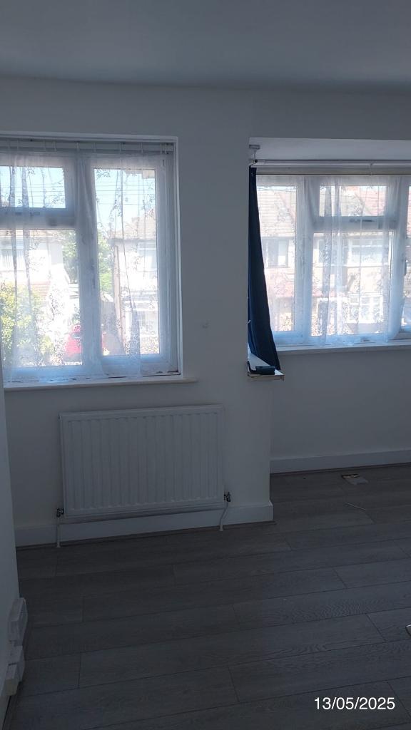 2 Bedroom Semi-Detached to Rent in London, RM8 3PJ