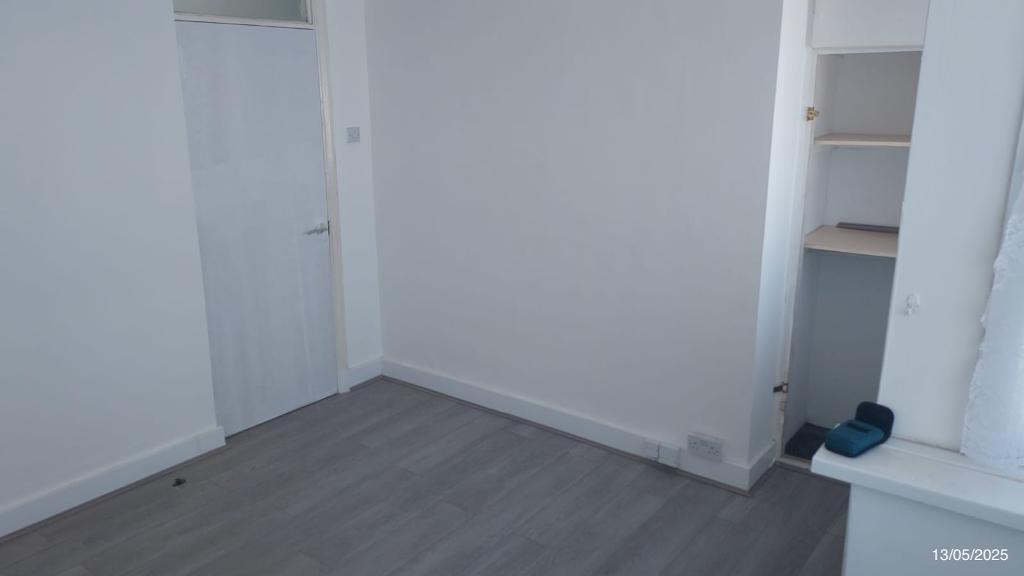 2 Bedroom Semi-Detached to Rent in London, RM8 3PJ