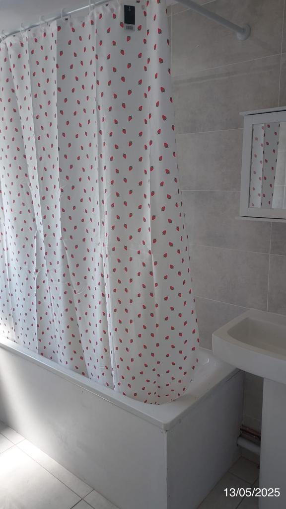 2 Bedroom Semi-Detached to Rent in London, RM8 3PJ