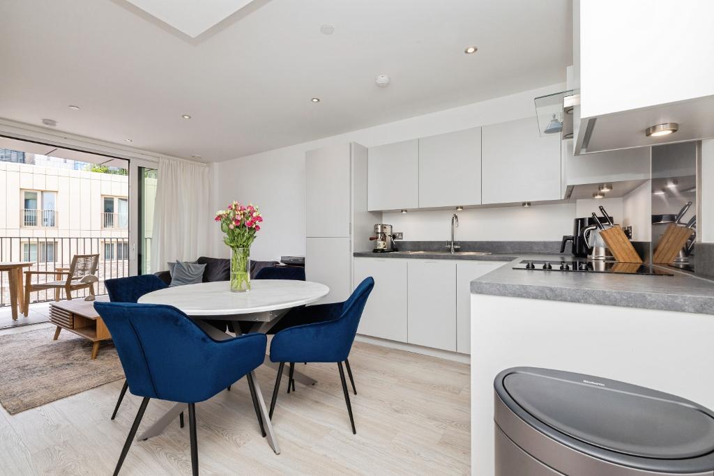 2 Bedroom Flat to Rent in London, E1 2GA