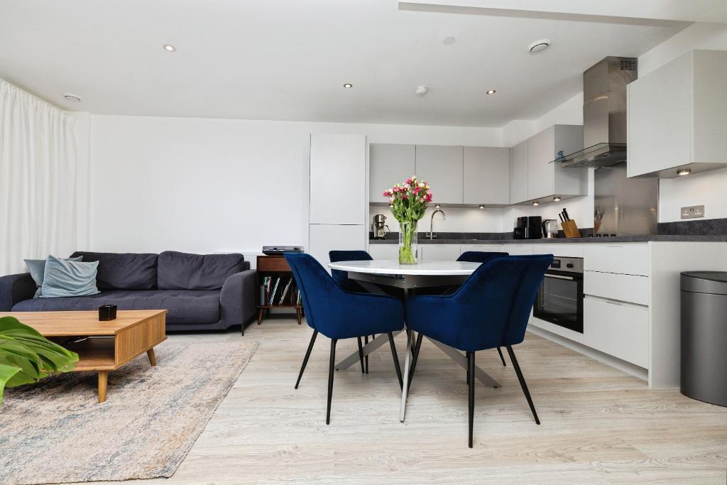 2 Bedroom Flat to Rent in London, E1 2GA