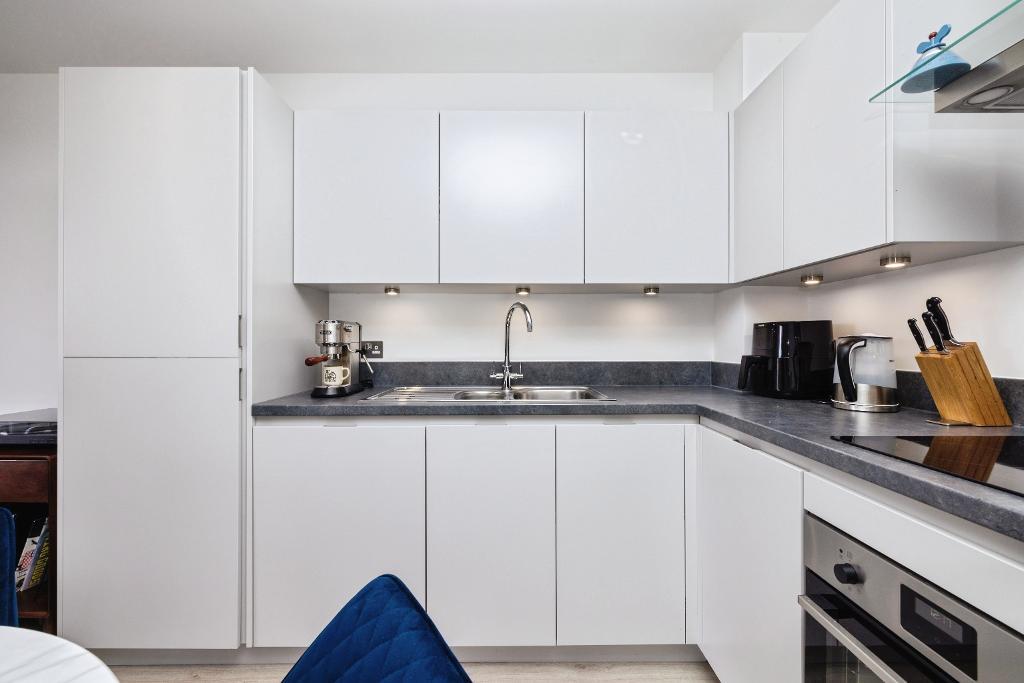 2 Bedroom Flat to Rent in London, E1 2GA