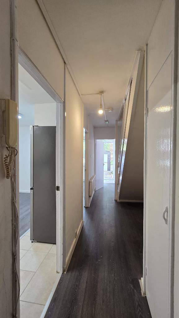 4 Bedroom Maisonette to Rent in London, E1W 3ER