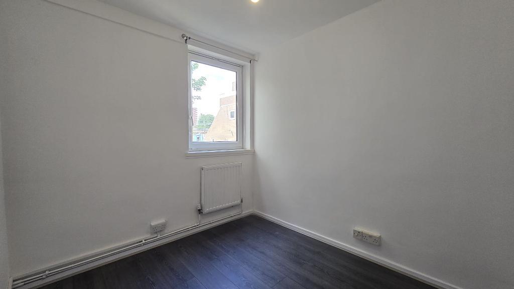 4 Bedroom Maisonette to Rent in London, E1W 3ER