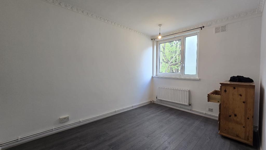 4 Bedroom Maisonette to Rent in London, E1W 3ER