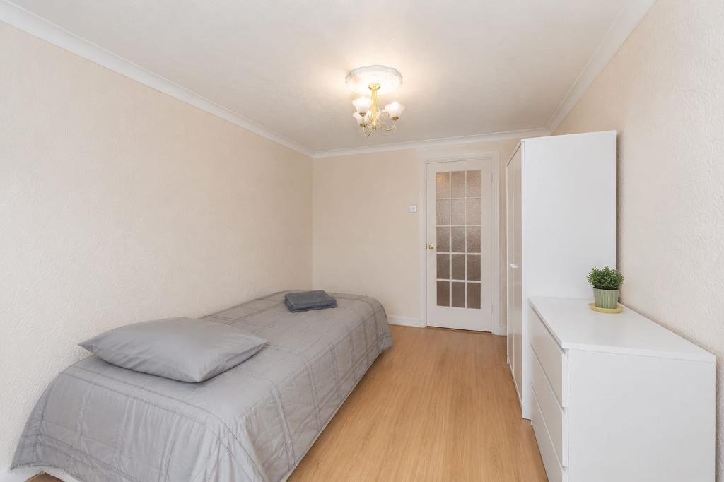 1 Bedroom Flat Share to Rent in London, E3 4AS