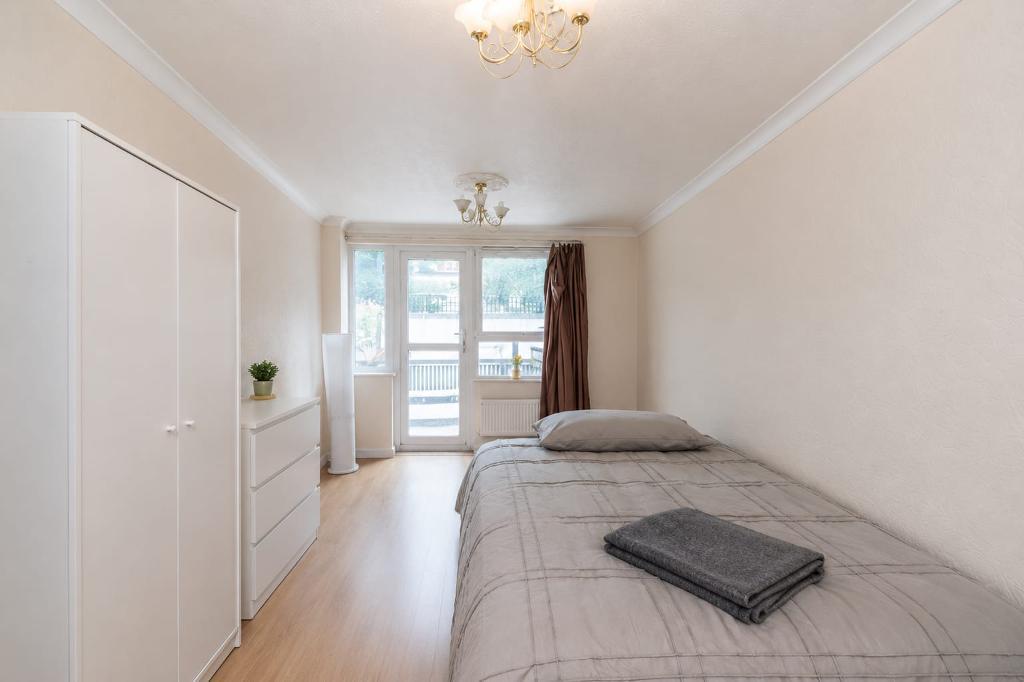 1 Bedroom Flat Share to Rent in London, E3 4AS