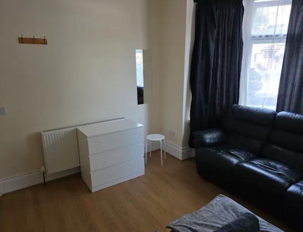 7 Bedroom Semi-Detached to Rent in London, IG1 4AR